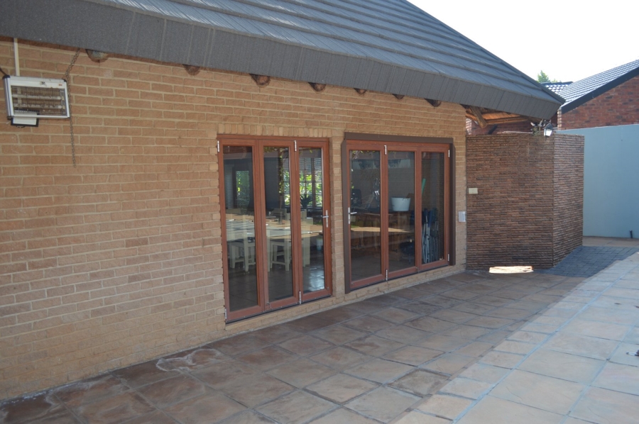 5 Bedroom Property for Sale in Wilkoppies North West